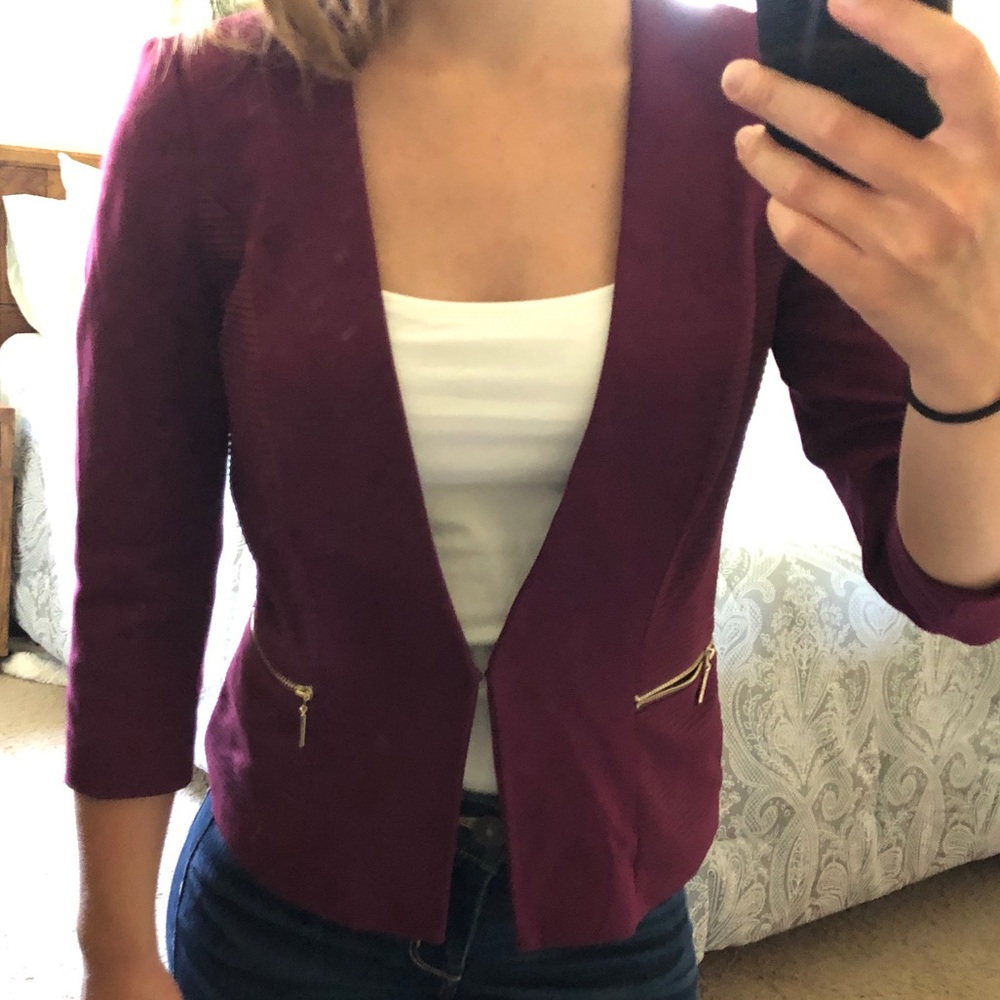 White House black market maroon blazer